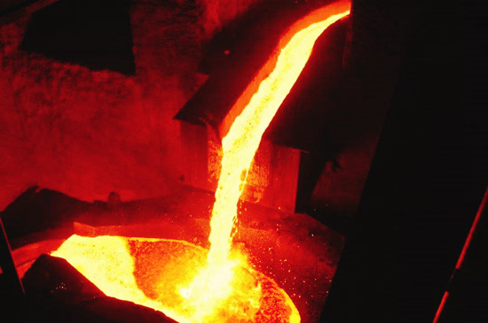 高炉出铁口堵口操作流程与铁口保养措施